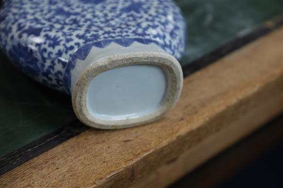 A pair of Chinese blue and white moonflasks, 19th century, H. 25.3cm